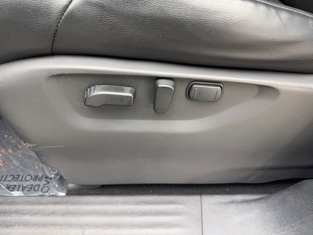 Used 2024 Nissan Armada SL image 30