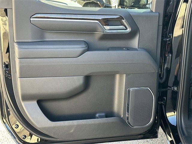 New 2026 GMC Sierra 1500 Elevation w/ LPO, Elevation Black Package image 24