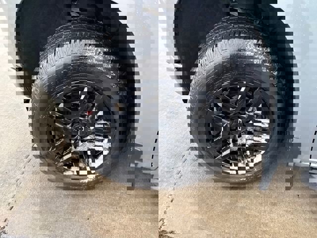 Certified 2024 Chevrolet Silverado 1500 Custom image 27