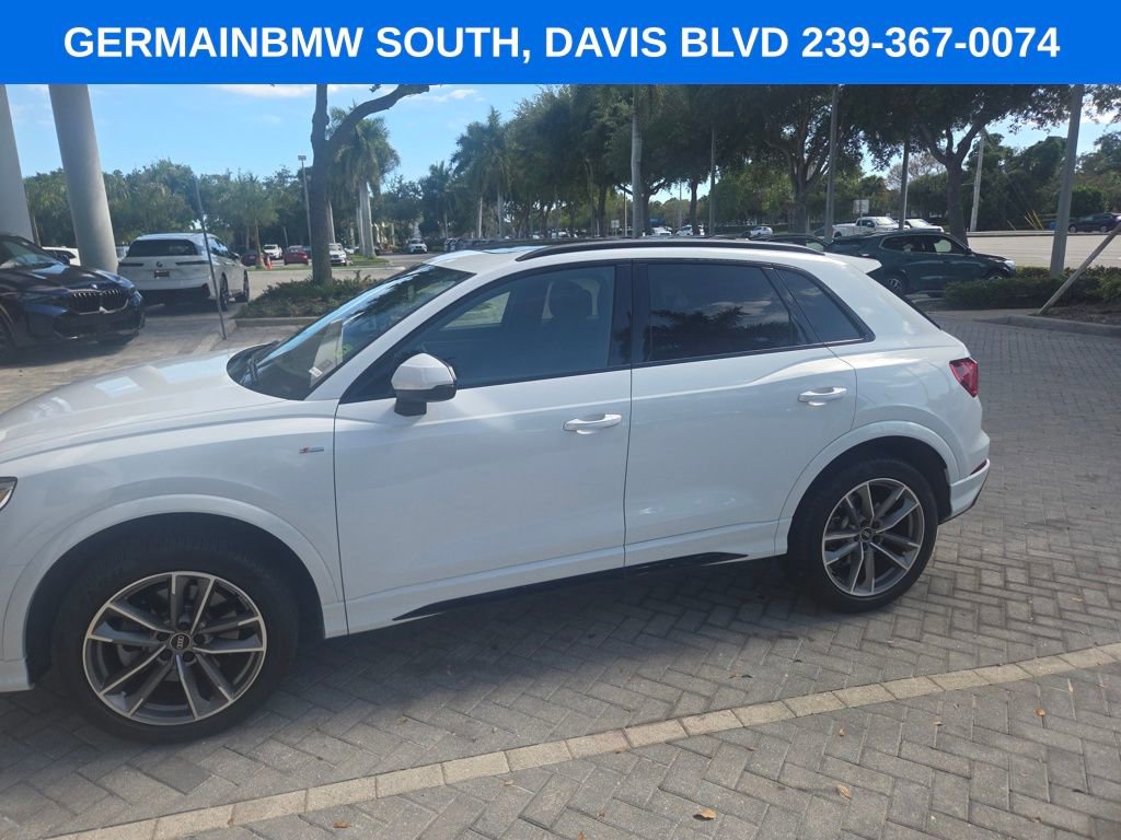 Used 2023 Audi Q3 2.0T Premium Plus image 3