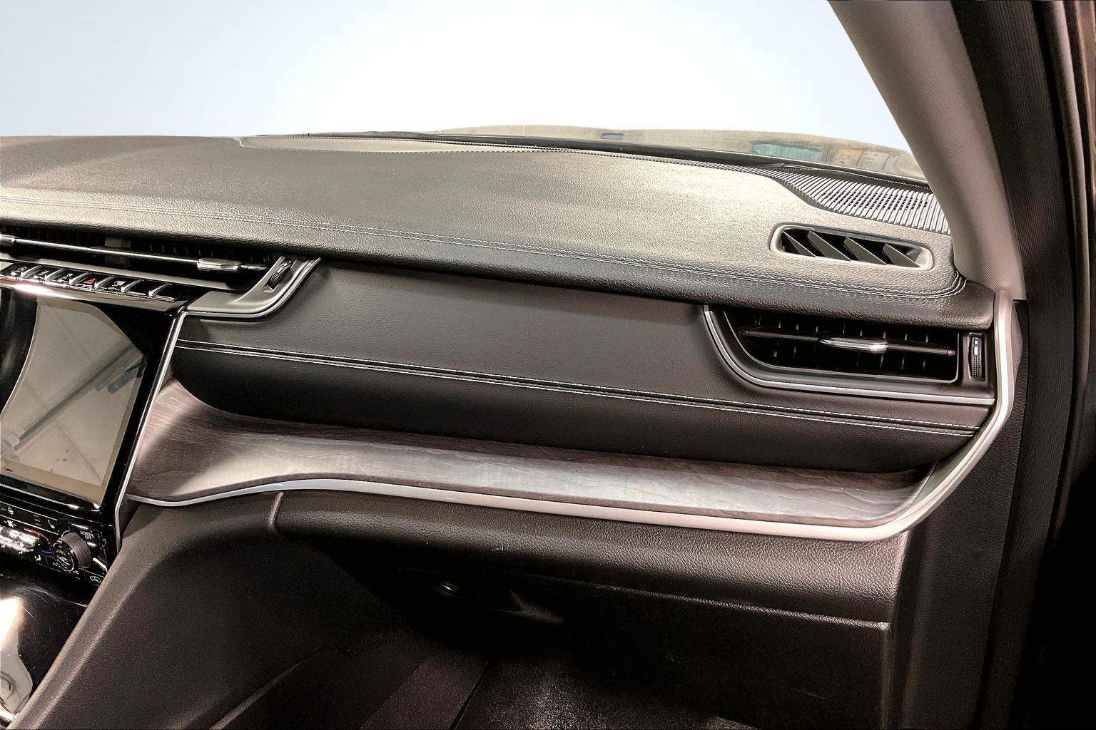 Used 2021 Jeep Grand Cherokee L Limited w/ Trailer Tow Package image 18