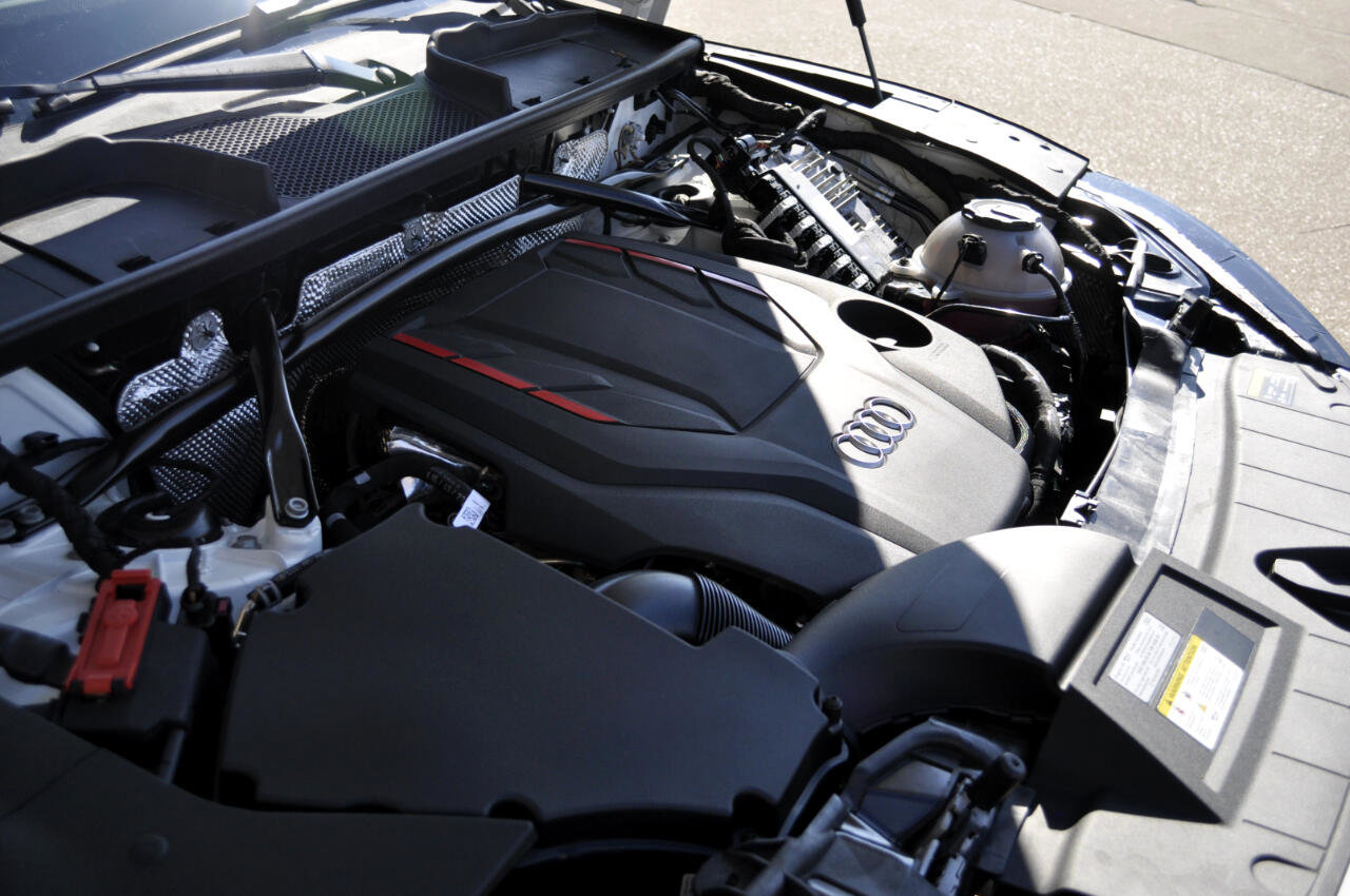 Used 2024 Audi SQ5 Prestige image 28