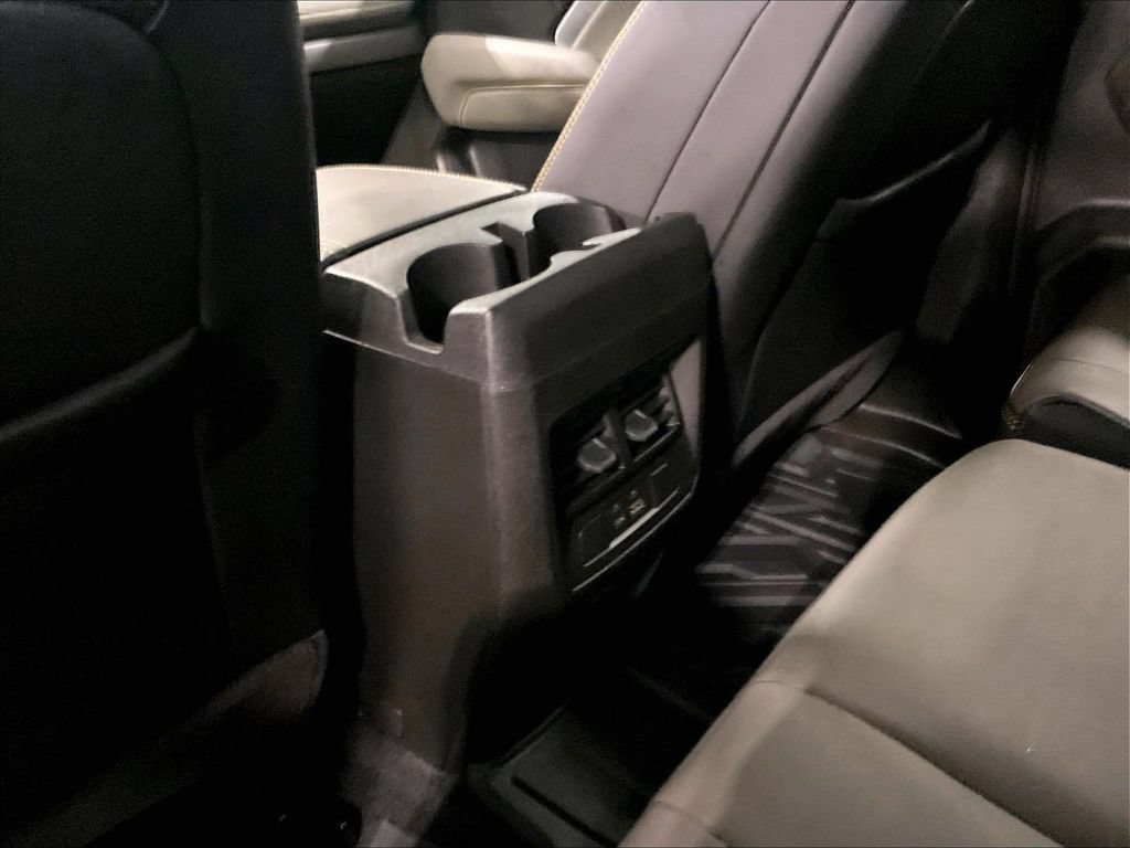 Used 2025 Chevrolet Colorado ZR2 w/ Technology Package AWD/4WD image 28