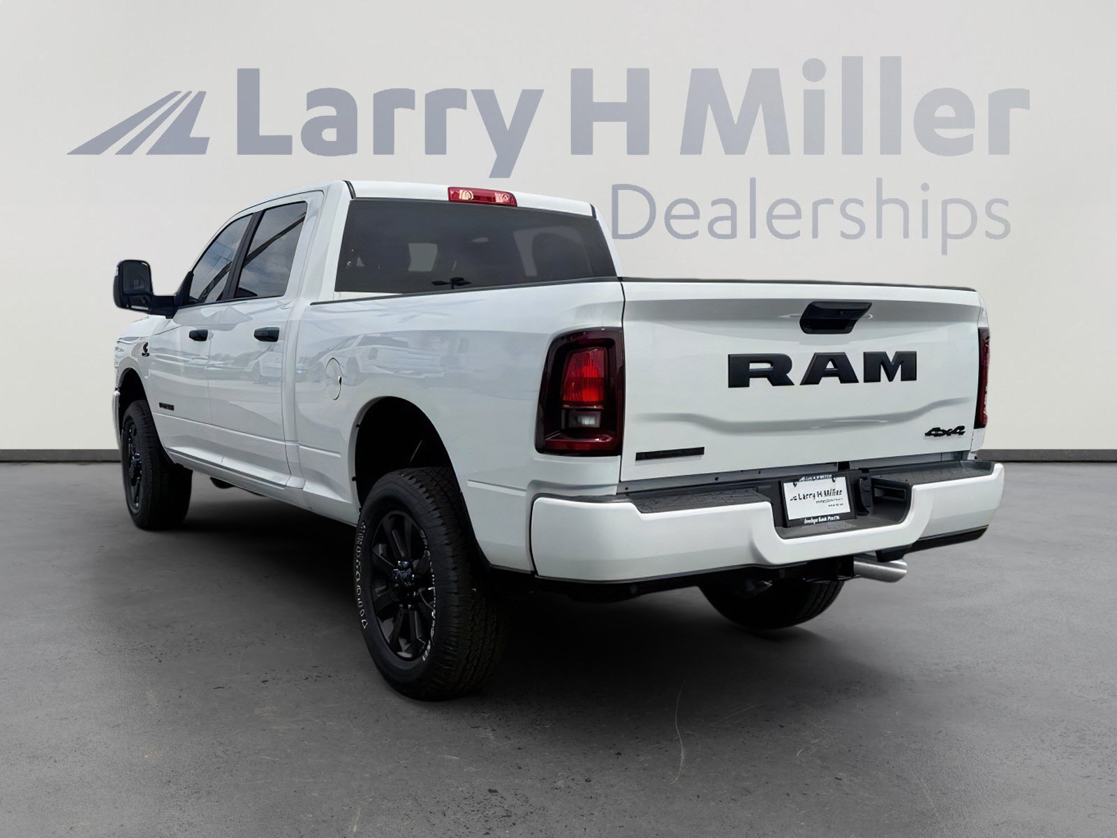 New 2026 RAM 2500 Big Horn AWD/4WD image 4