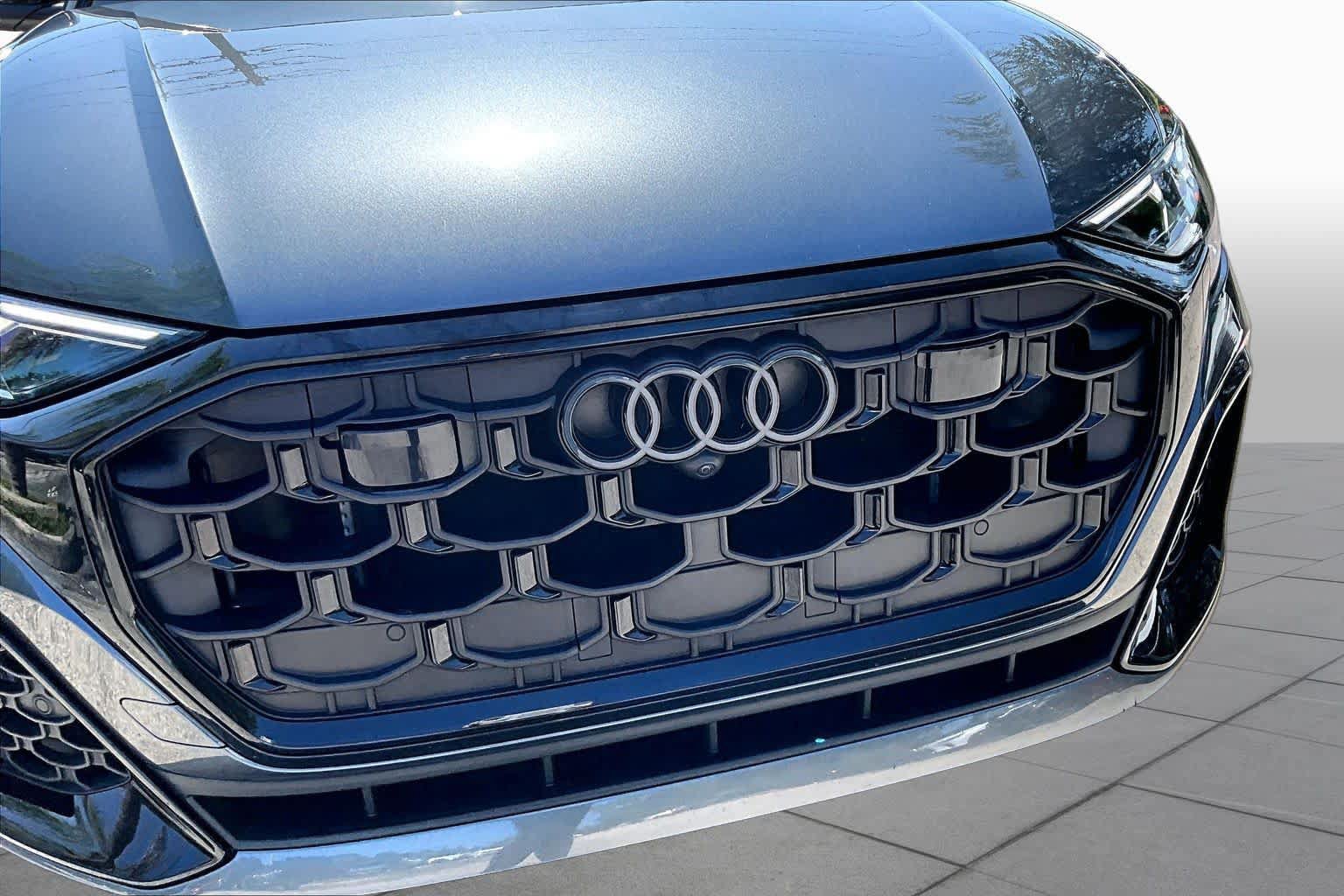 Used 2024 Audi SQ8 Prestige AWD/4WD image 30