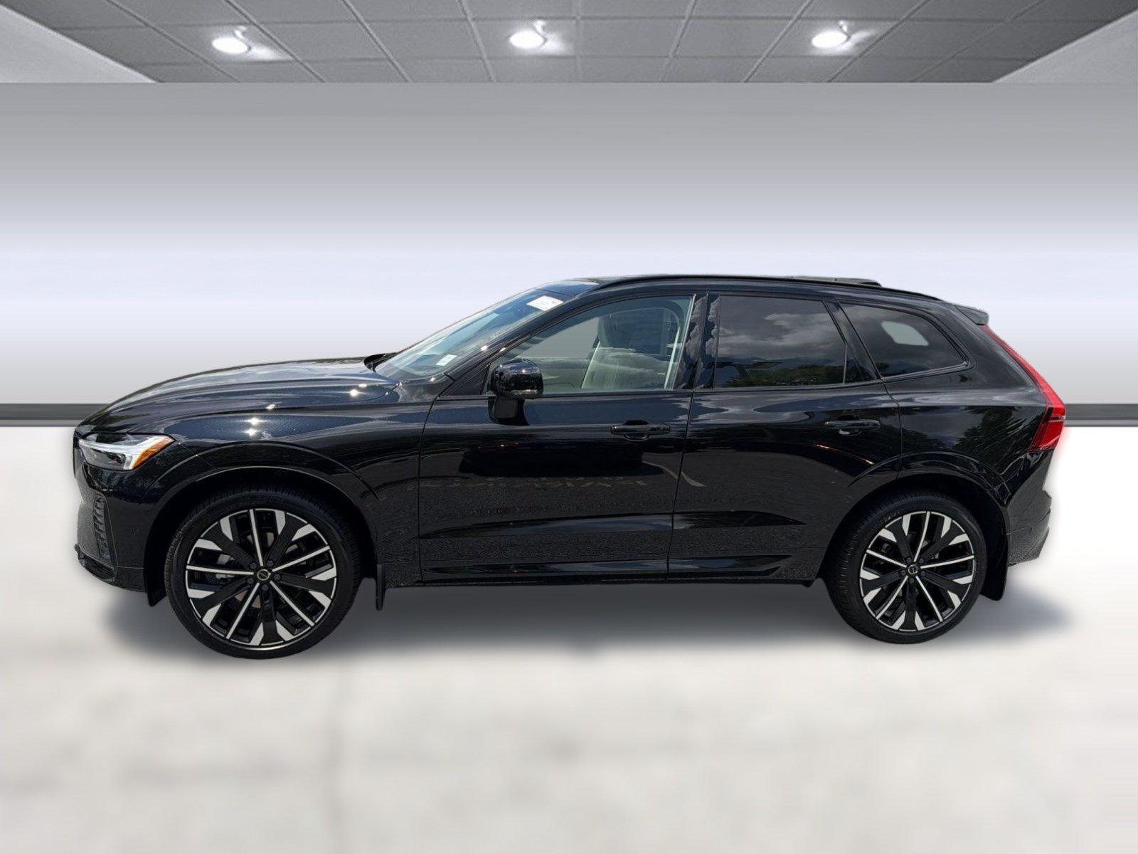 New 2026 Volvo XC60 B5 Ultra w/ Climate Package AWD/4WD image 2