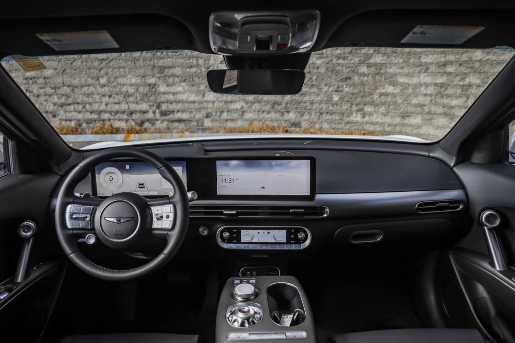 New 2025 Genesis GV60 Advanced image 11