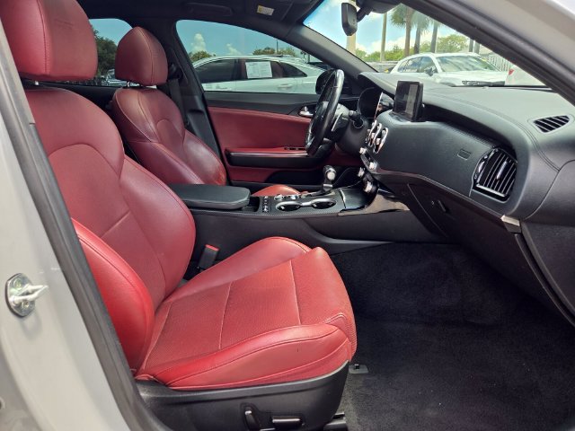 Used 2023 Kia Stinger GT-Line w/ Sun & Sound Package RWD image 17