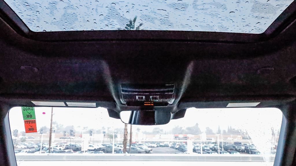 Used 2023 Land Rover Defender 90 S image 19