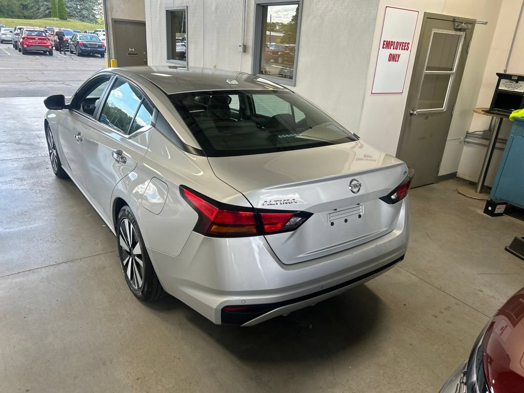 Used 2021 Nissan Altima 2.5 SV FWD image 6