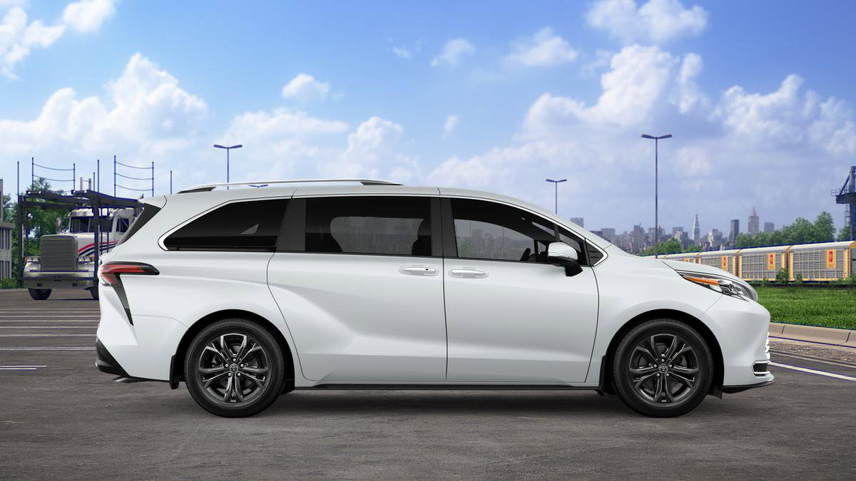 New 2026 Toyota Sienna Platinum image 12