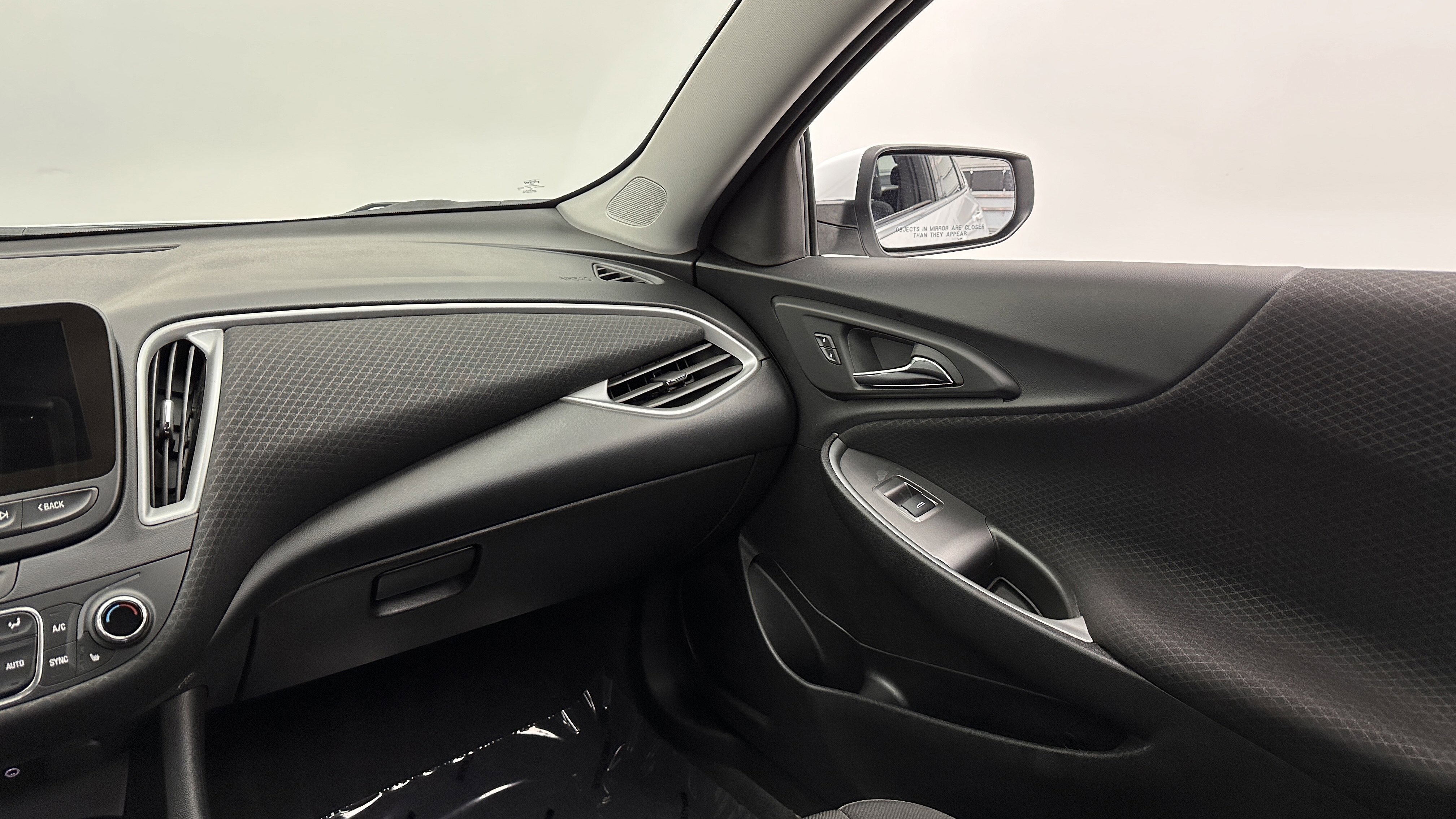 Used 2024 Chevrolet Malibu LT FWD image 29