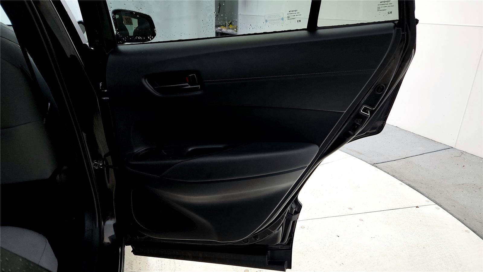 Certified 2024 Toyota Corolla Cross SE w/ Moonroof Package image 19