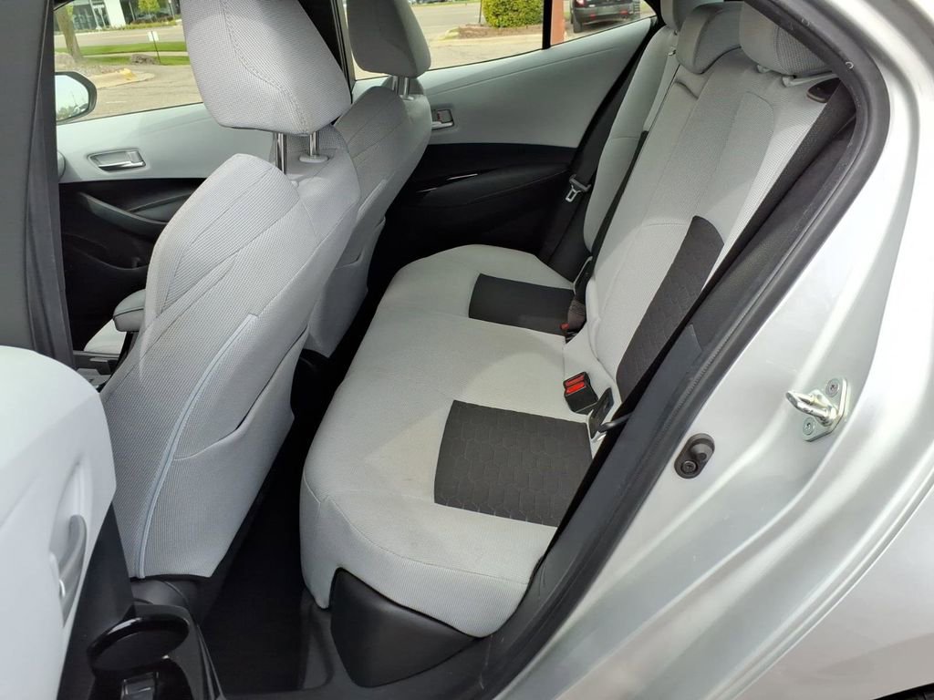 Used 2023 Toyota Corolla SE FWD image 11