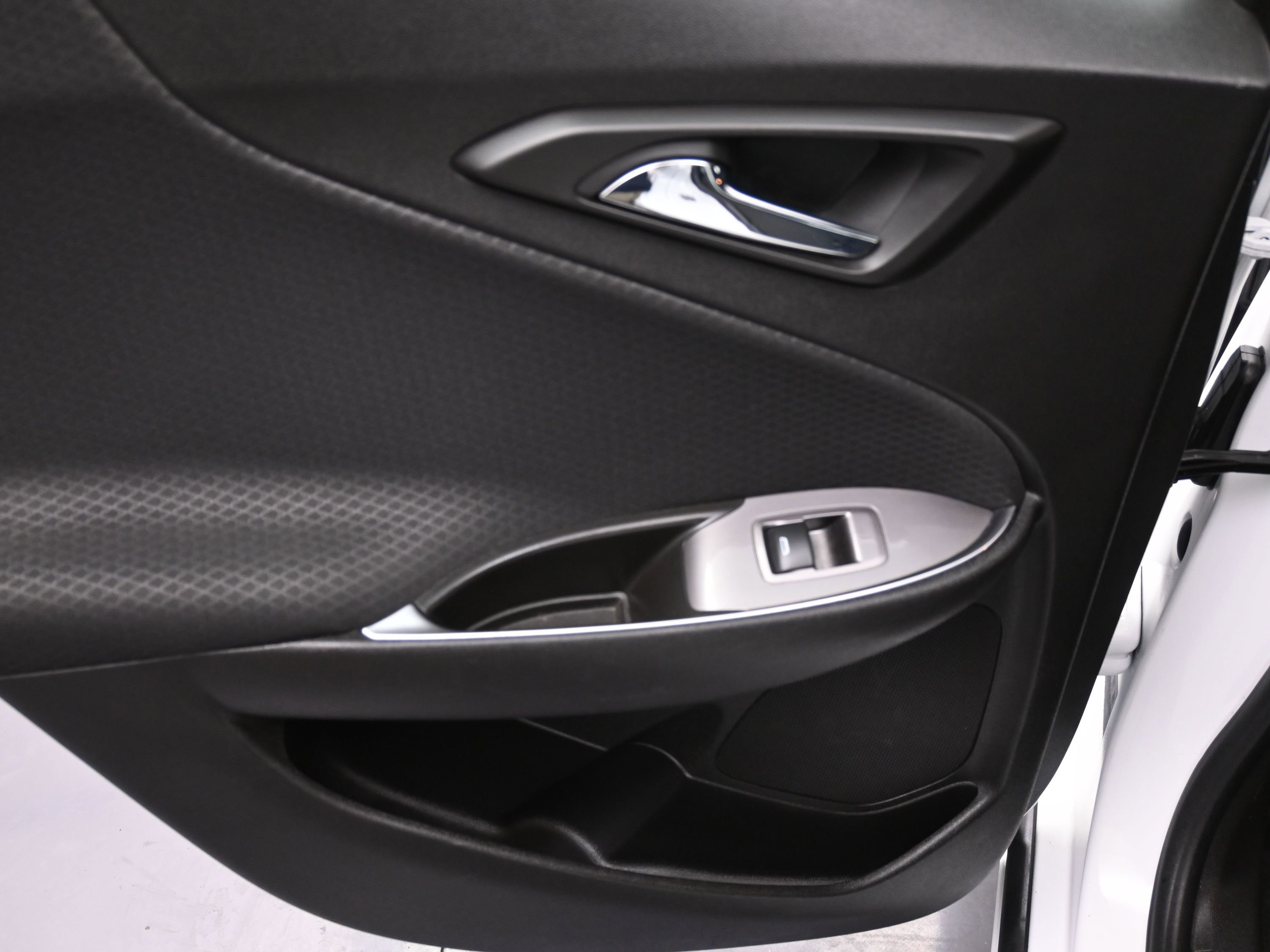 Used 2017 Chevrolet Malibu LT image 26