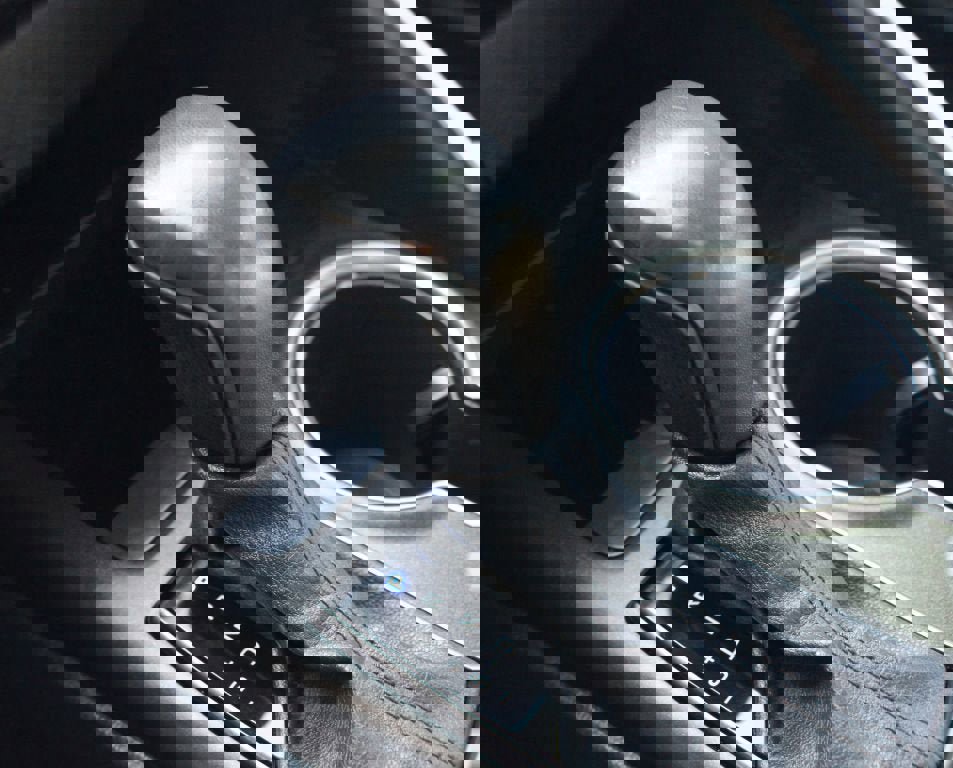 Used 2024 Toyota Camry SE image 9