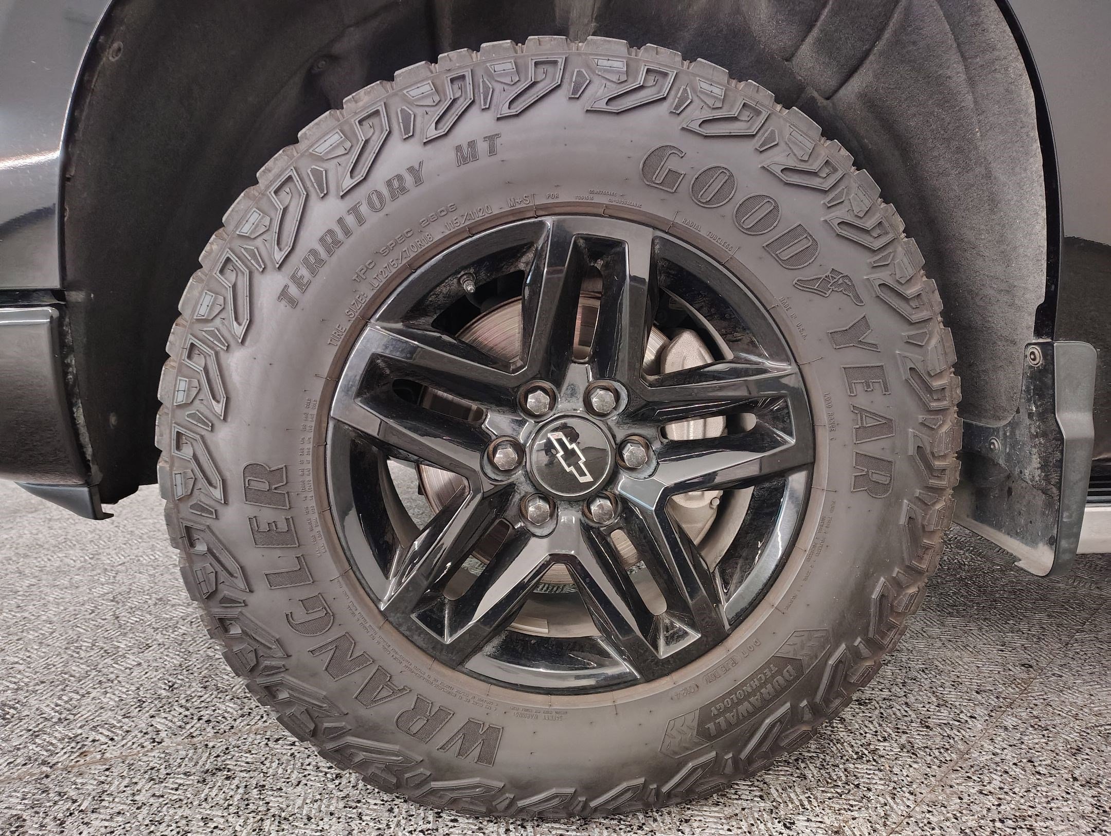 Used 2023 Chevrolet Silverado 1500 High Country w/ High Country Premium Package image 11