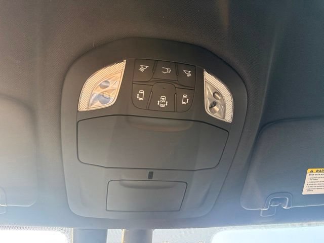 Used 2018 Chrysler Pacifica Touring-L Plus w/ Advanced Safetytec Group FWD image 13