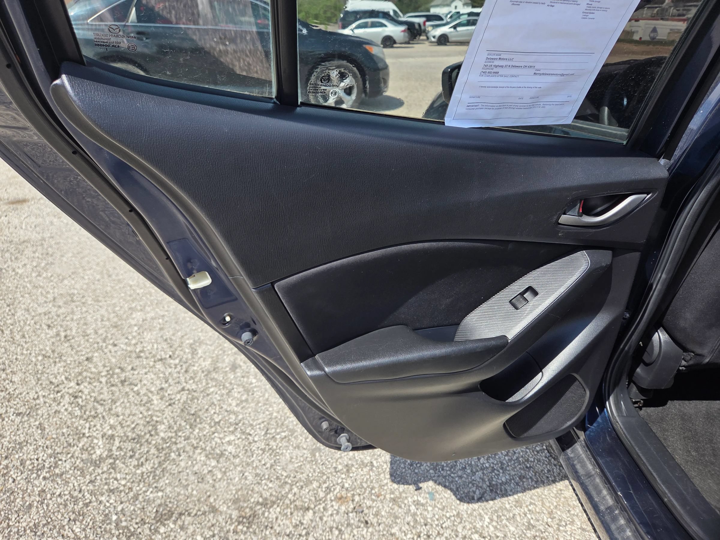 Used 2016 MAZDA MAZDA3 i Sport FWD image 17