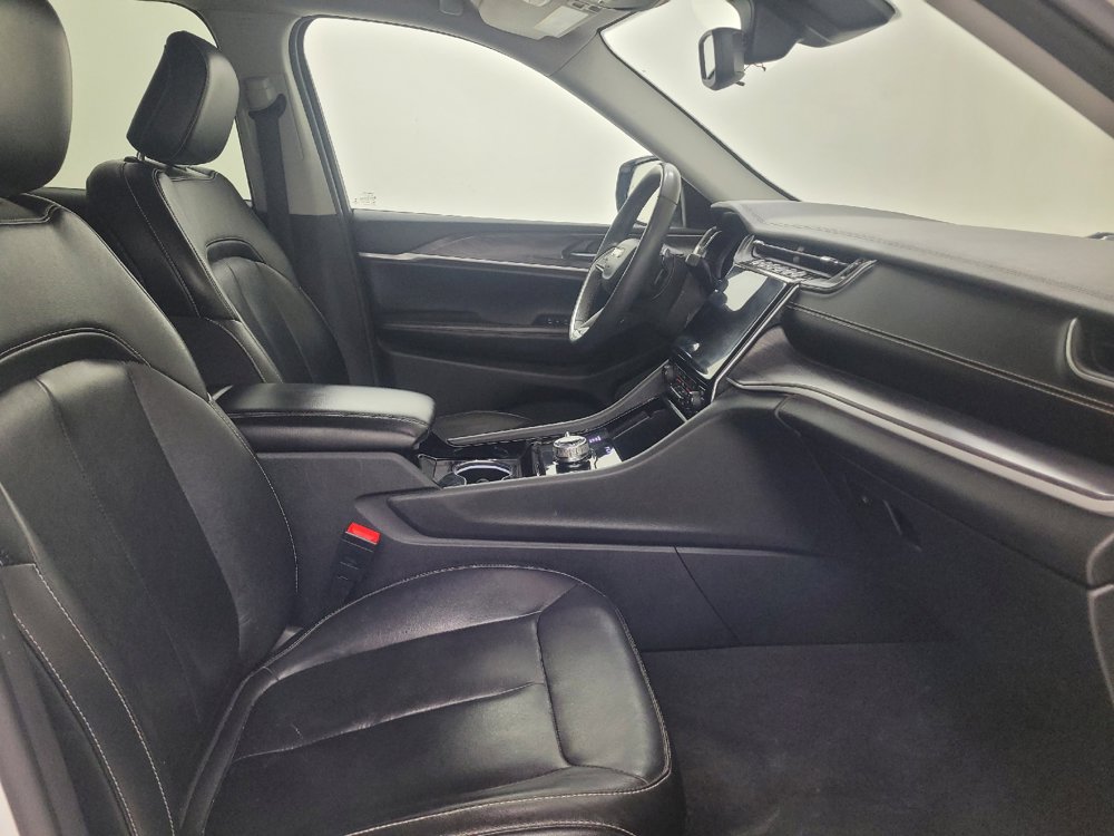Used 2023 Jeep Grand Cherokee Limited AWD/4WD image 21
