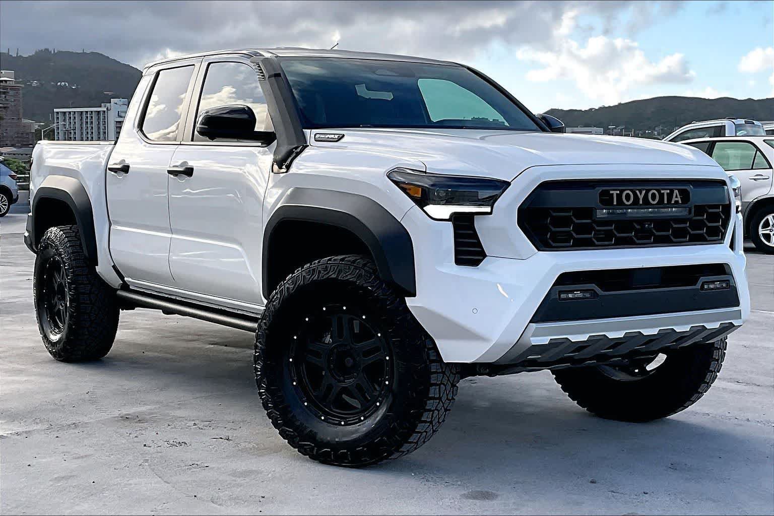 Used 2024 Toyota Tacoma 4x4 Double Cab Hybrid image 21