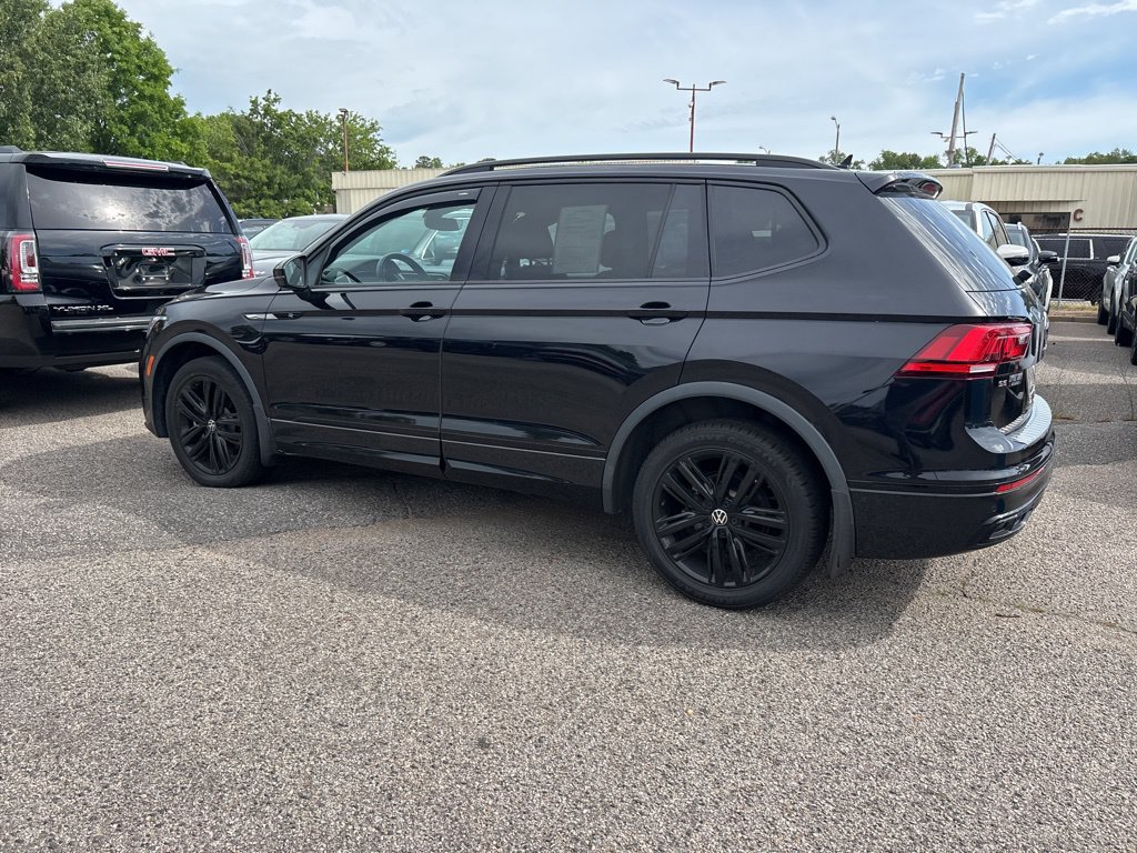 Used 2022 Volkswagen Tiguan SE R-Line AWD/4WD image 10