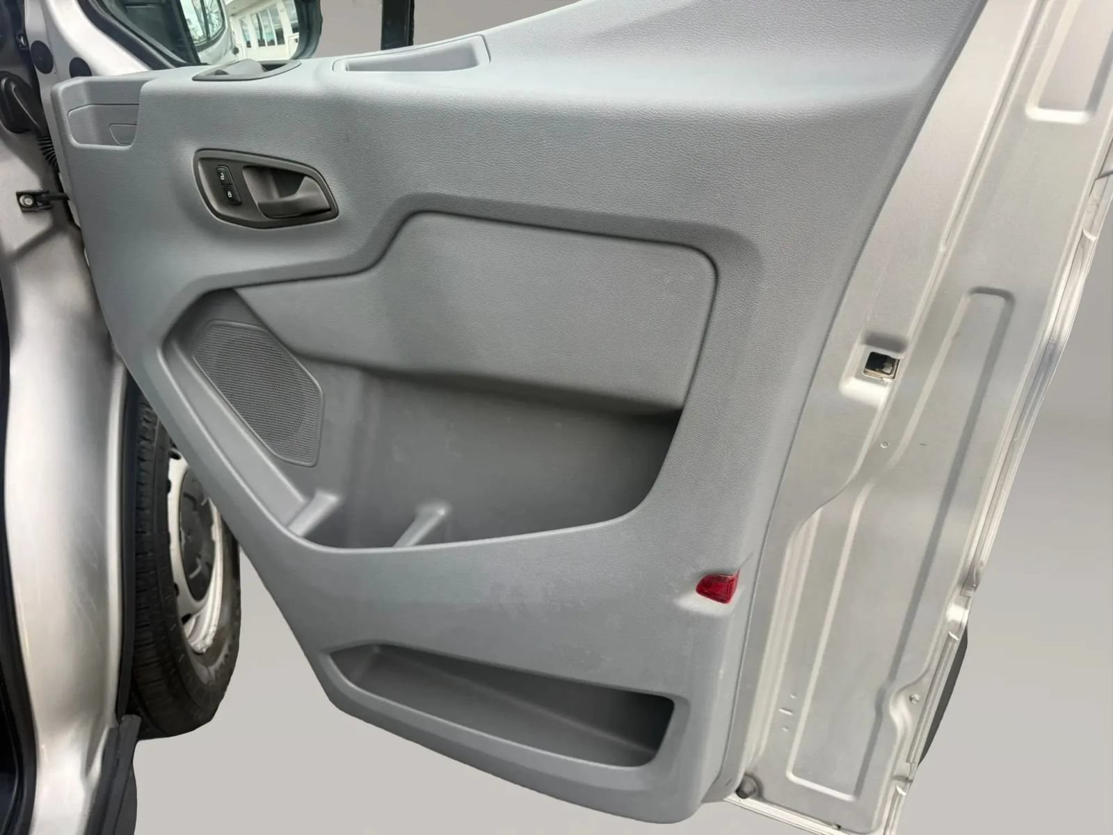 Used 2017 Ford Transit 350 XL RWD image 38