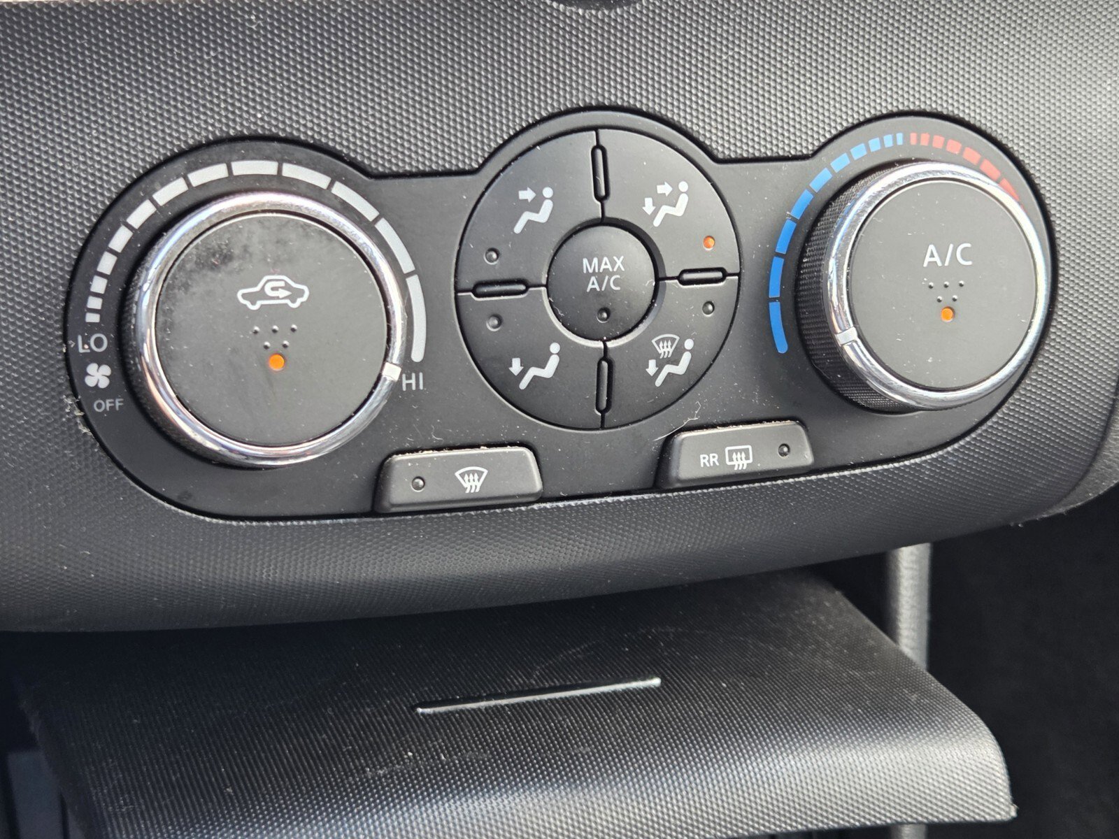 Used 2011 Nissan Altima 2.5 S FWD image 16