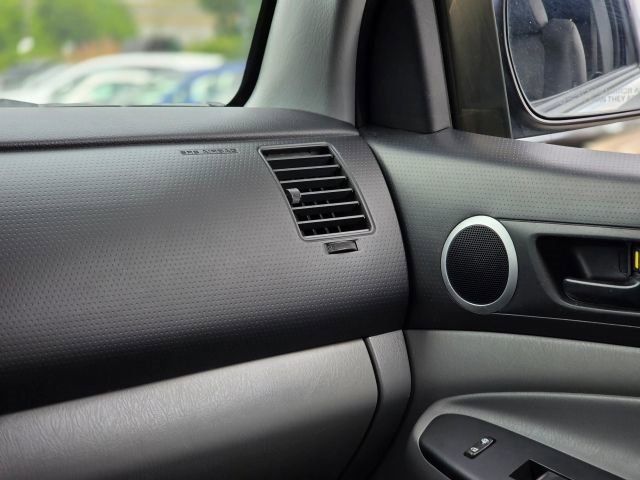 Used 2012 Toyota Tacoma 4x4 Double Cab image 20