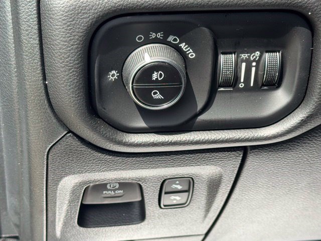 New 2026 RAM 1500 Laramie w/ Sport Appearance Package AWD/4WD image 12