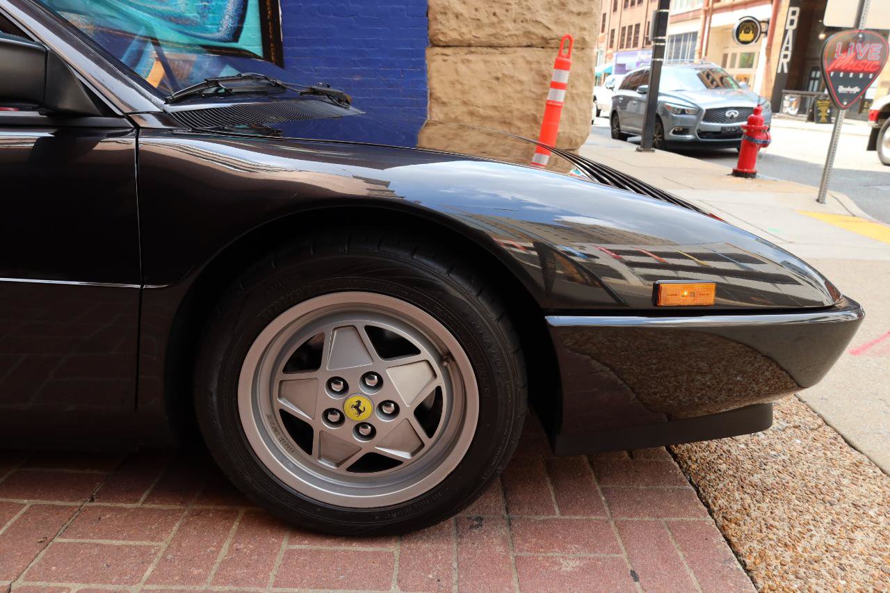 Used 1989 Ferrari Mondial T Cabriolet RWD image 76