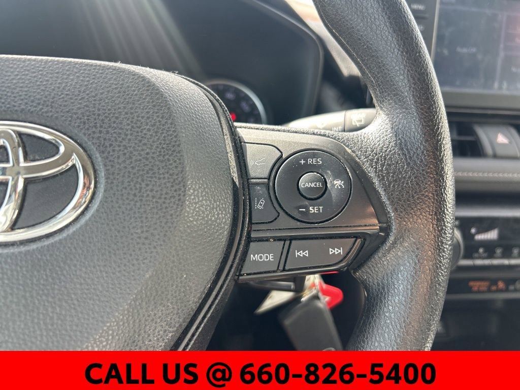 Used 2019 Toyota RAV4 LE w/ Carpet Mat Package image 15
