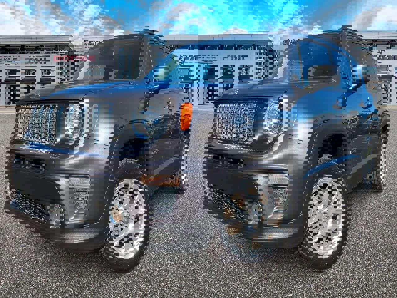 Used 2021 Jeep Renegade Latitude w/ Convenience Group image 1