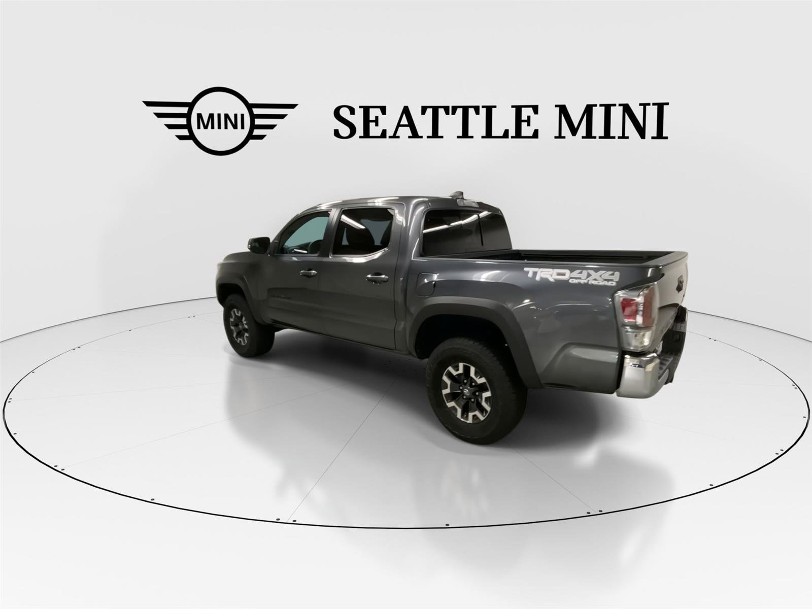 Used 2023 Toyota Tacoma TRD Off-Road w/ Black Out Package (TMS) AWD/4WD image 8