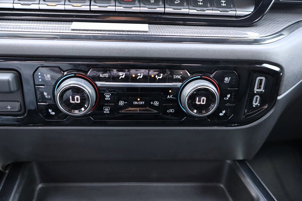 Used 2022 Chevrolet Silverado 1500 ZR2 w/ Technology Package image 11