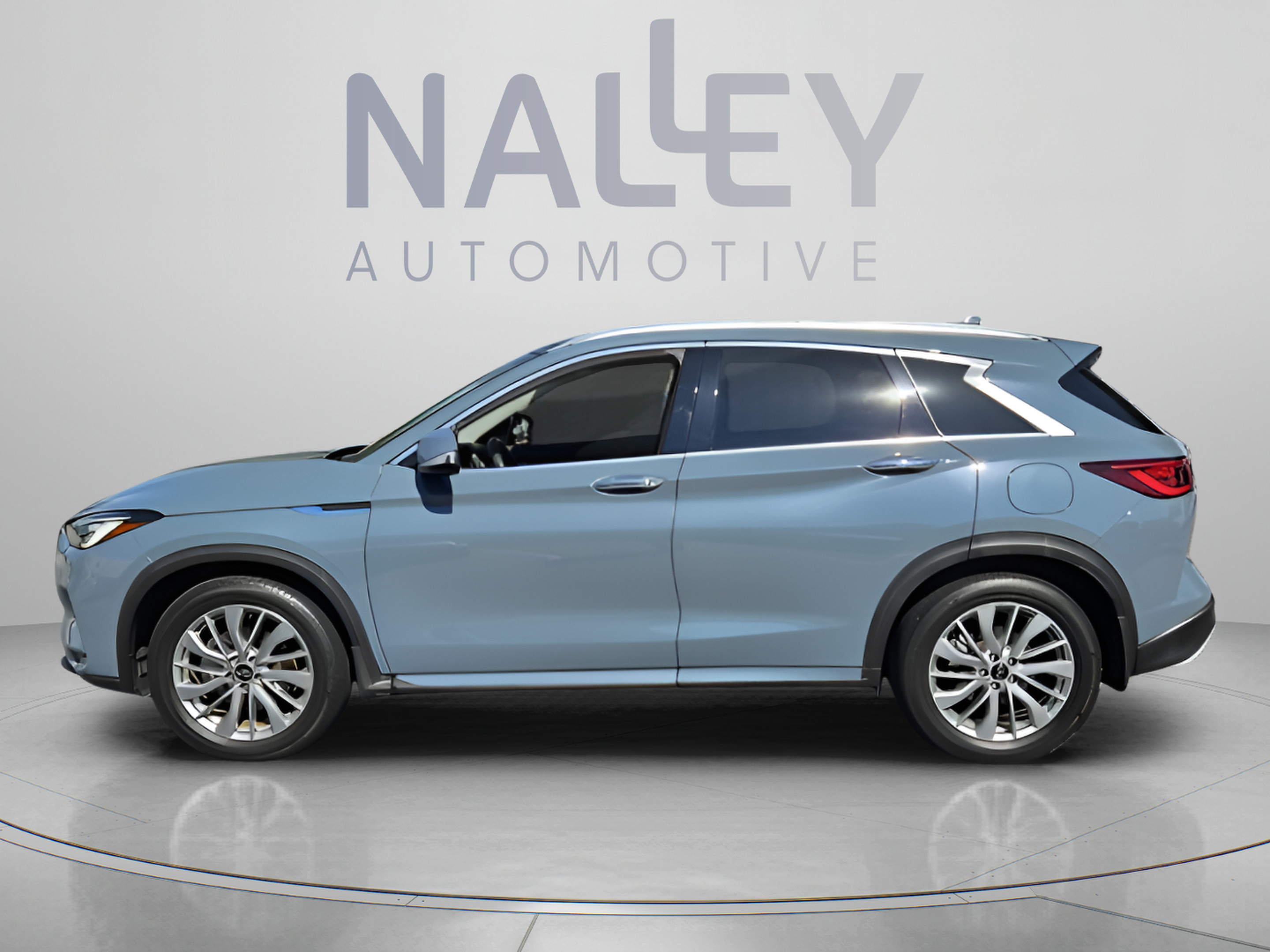 Used 2024 INFINITI QX50 Luxe FWD image 2