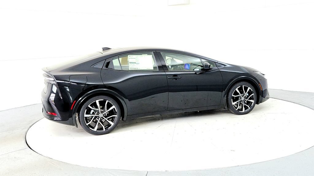 New 2026 Toyota Prius Plug-In Hybrid FWD image 6