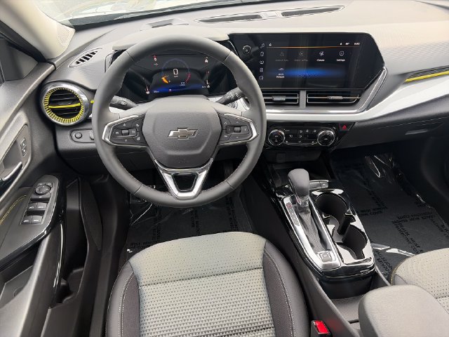 New 2026 Chevrolet Trax LT w/ Sunroof Package FWD image 15