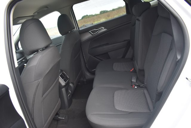 New 2027 Kia Sportage LX FWD image 17