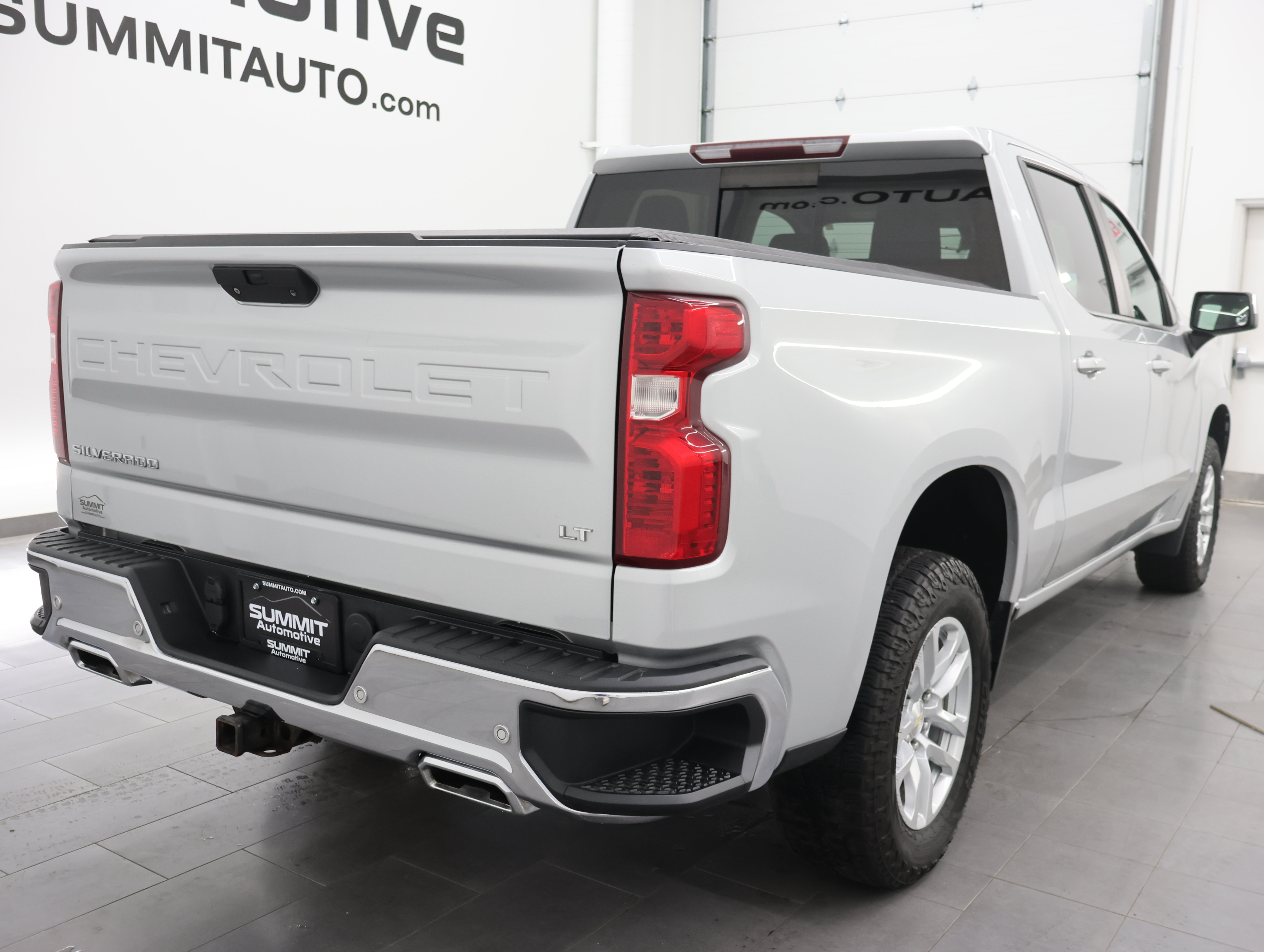 Used 2019 Chevrolet Silverado 1500 LT w/ All-Star Edition AWD/4WD image 4