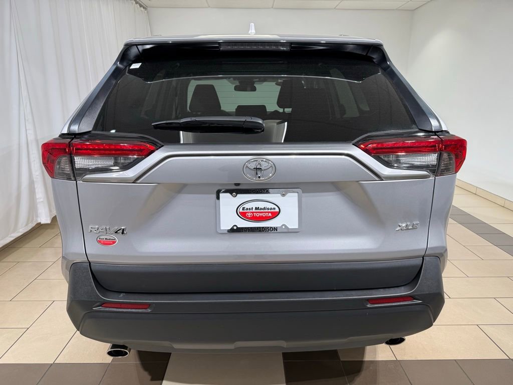Certified 2022 Toyota RAV4 XLE w/ Convenience Package image 4