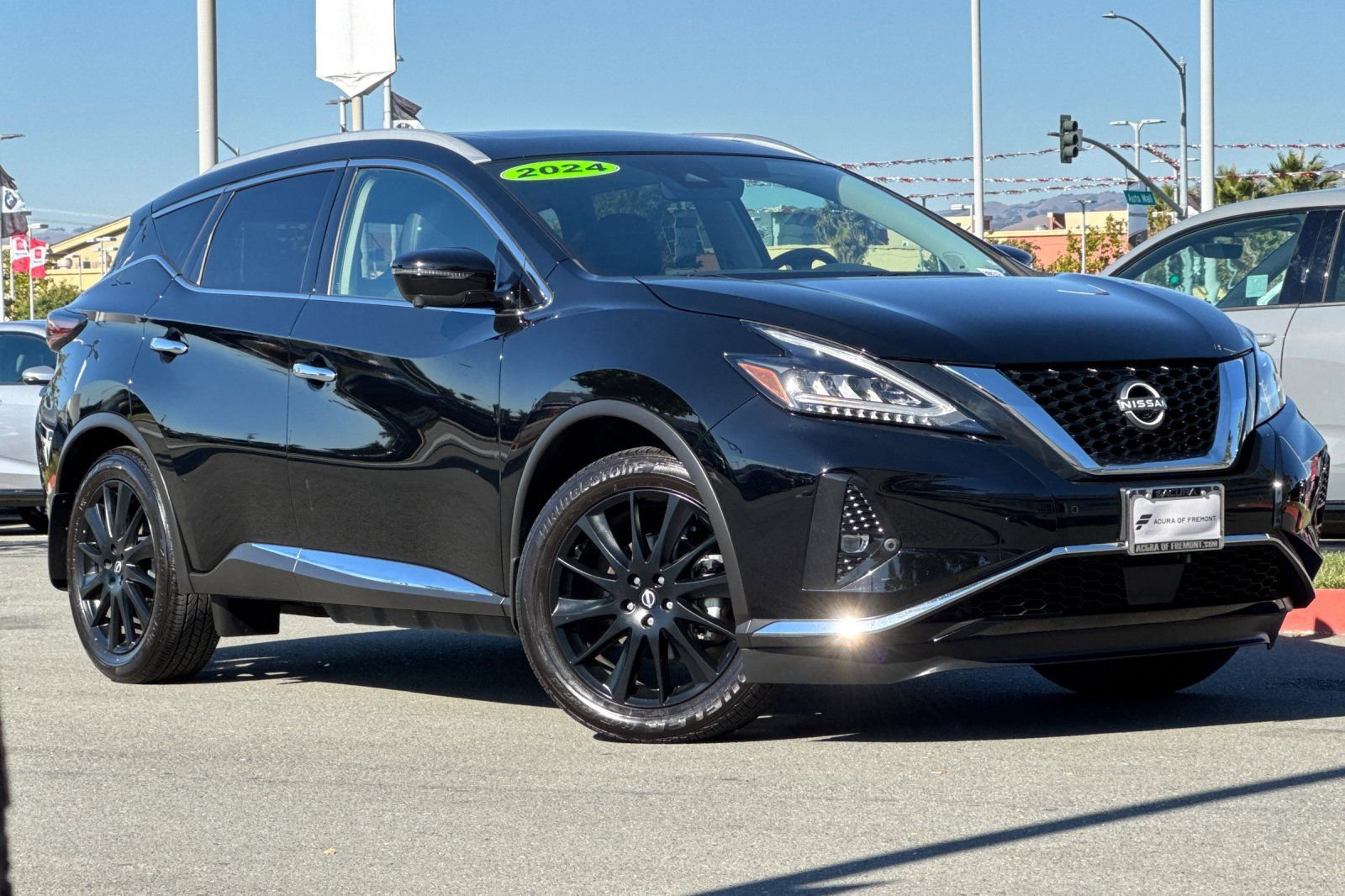 Used 2024 Nissan Murano Platinum w/ Cargo Package image 2