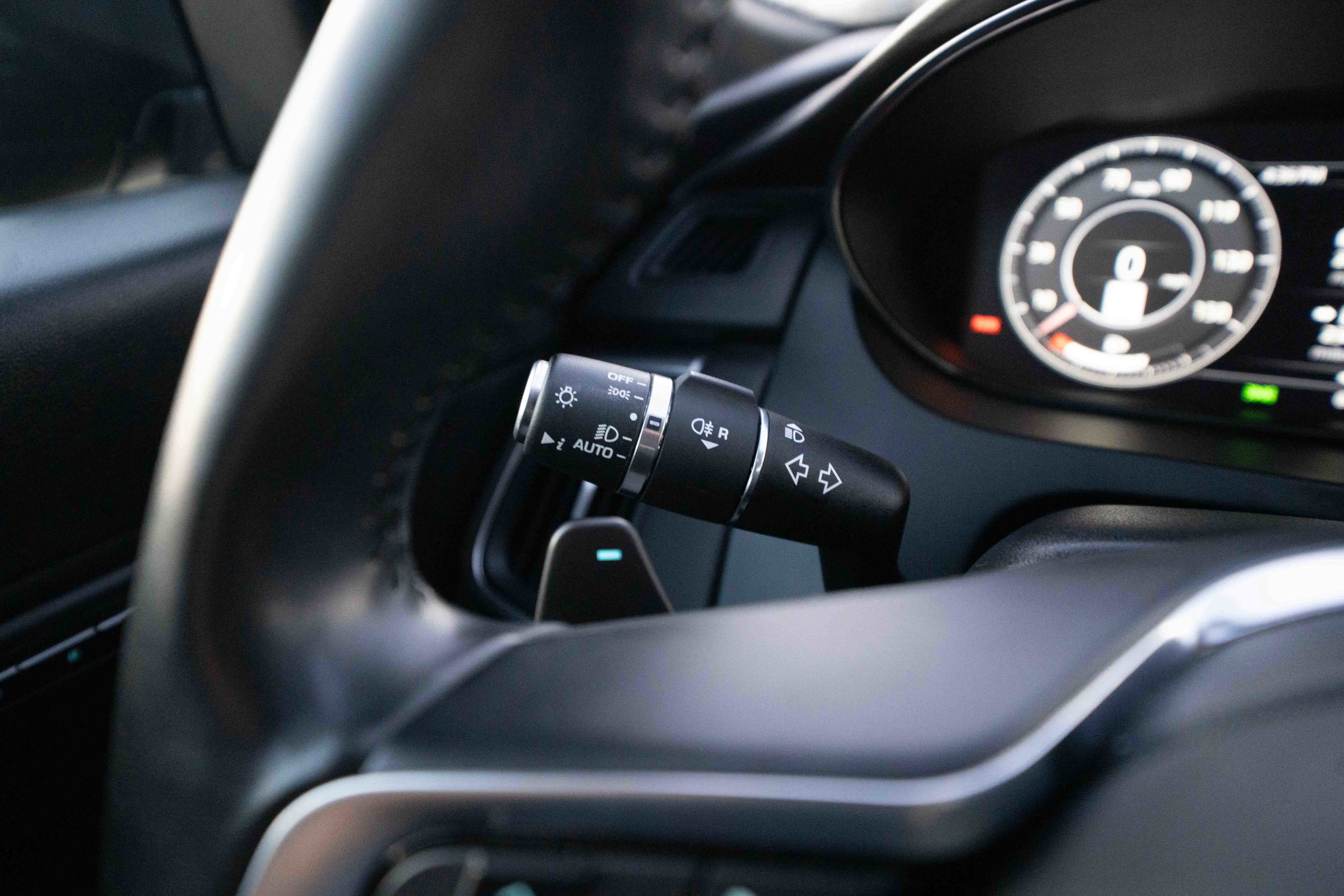 Used 2020 Jaguar E-PACE SE image 13