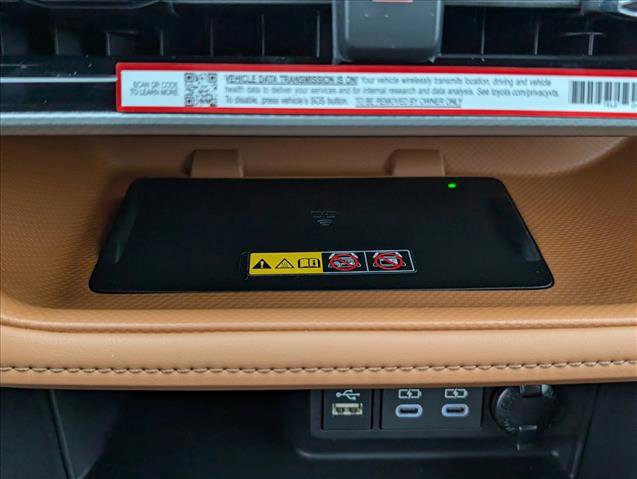 New 2025 Toyota Highlander Platinum image 25