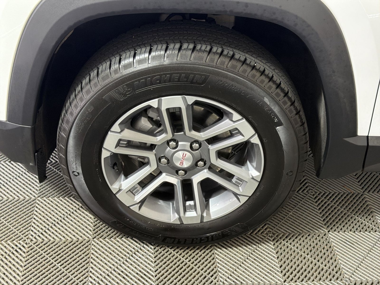 New 2026 GMC Terrain Elevation w/ Technology Package II FWD image 12