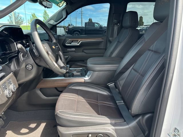 Certified 2023 Chevrolet Silverado 1500 High Country w/ Technology Package AWD/4WD image 10