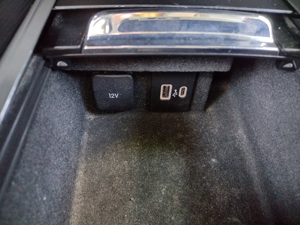 Used 2022 Lincoln Corsair Reserve AWD/4WD image 27