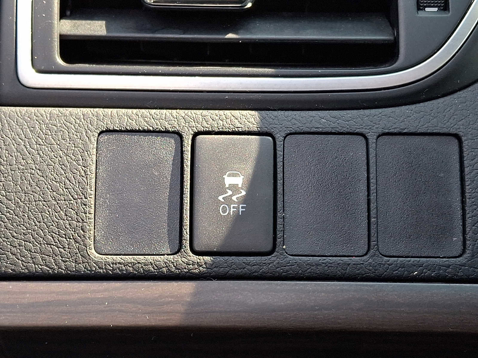 Used 2015 Toyota Camry XLE image 22