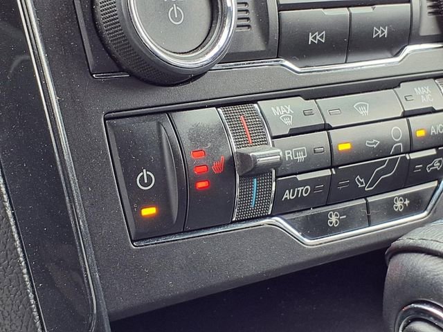 Used 2018 Ford Explorer XLT w/ Equipment Group 202A FWD image 5