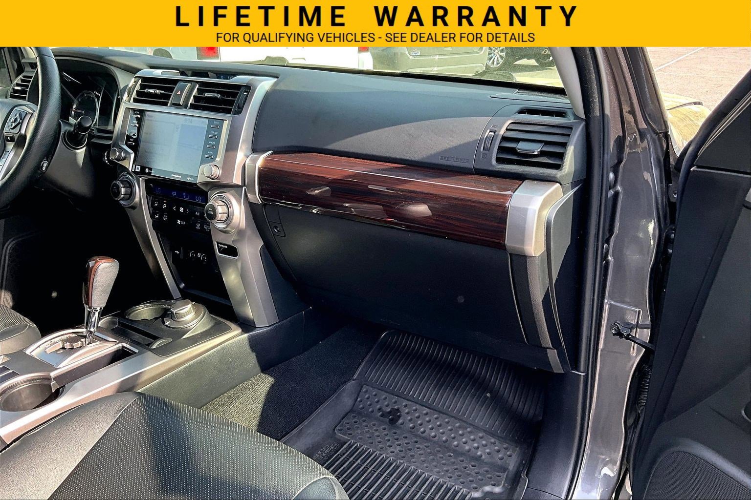 Used 2023 Toyota 4Runner Limited AWD/4WD image 17